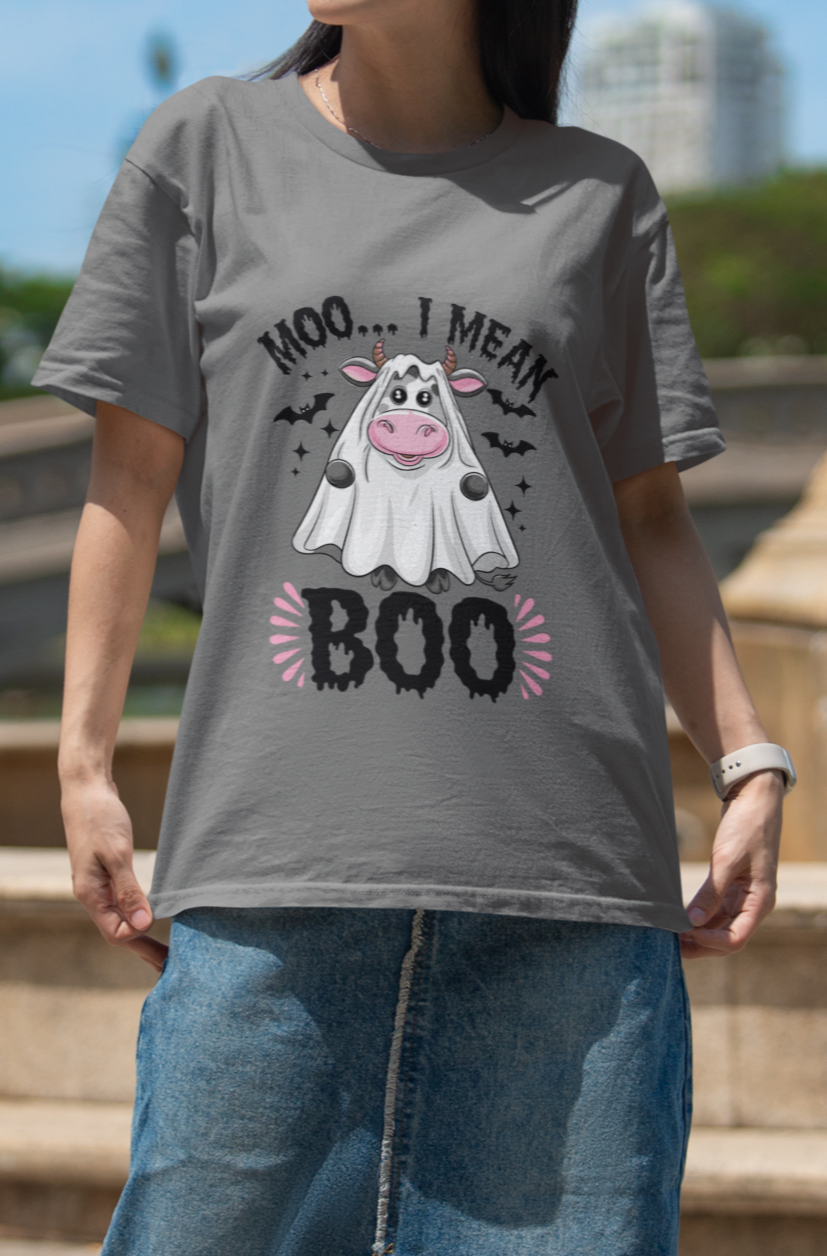 Short sleeved t-shirt Moo, I mean Boo Halloween